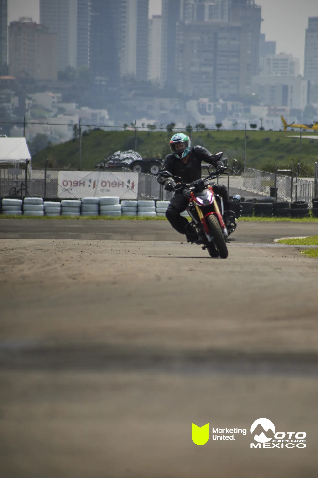 HUNK TRACKDAY 325